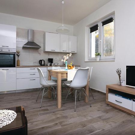 1 Bedroom Gorgeous Apartment In Zadar Eksteriør billede